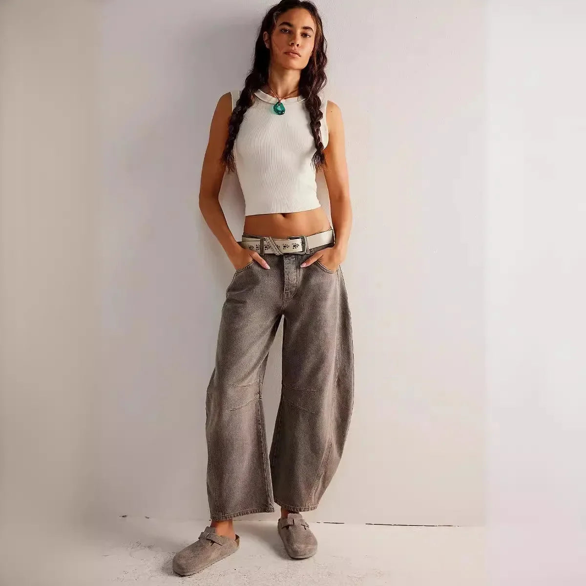 Loose Mid-Waist Jeans