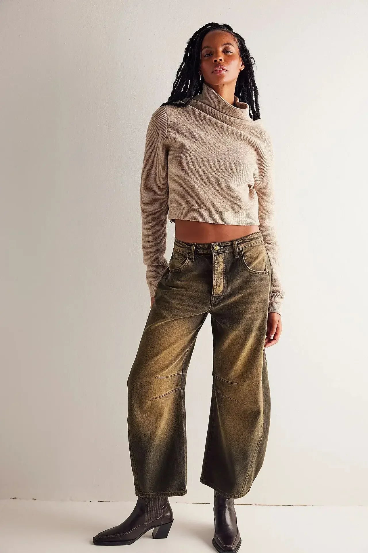 Loose Mid-Waist Jeans