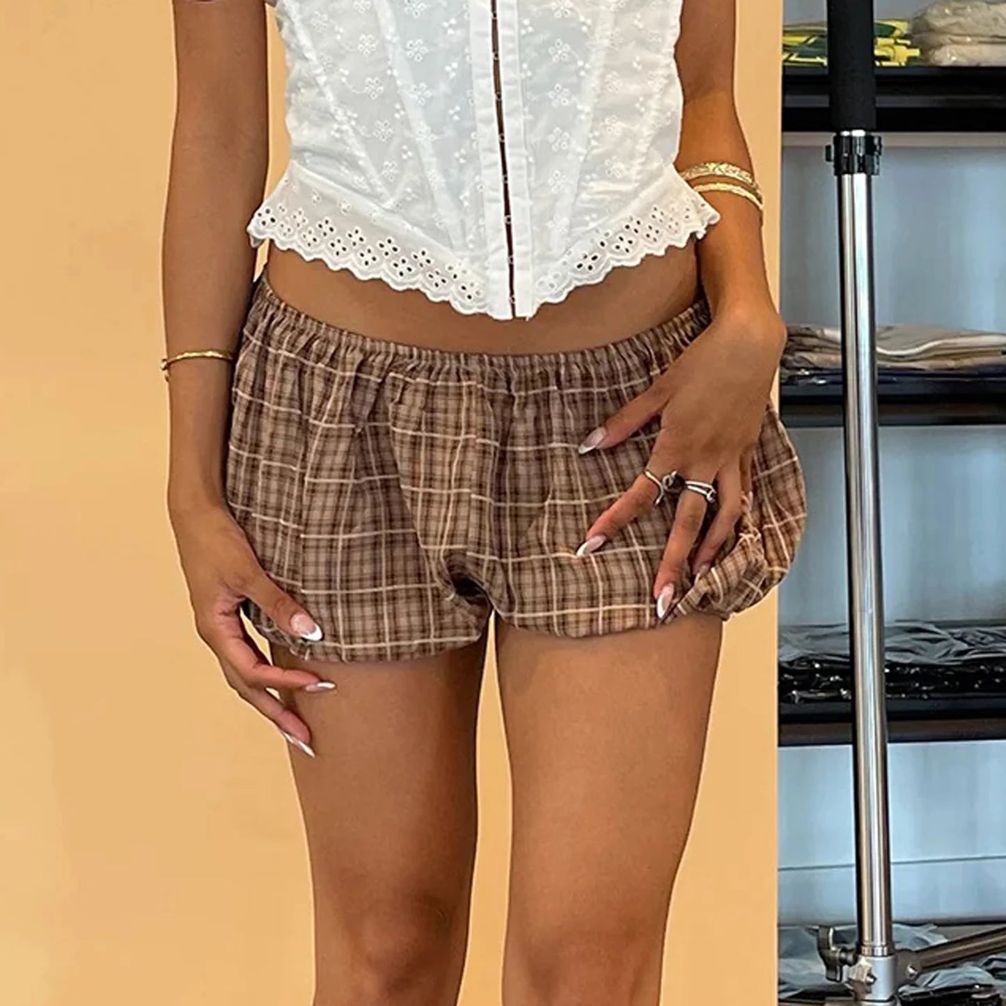 Elastic Low Waist Plaid Lantern Shorts